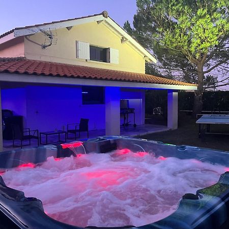 L Escale Girondine Avec Son Spa, Son Sauna Et Sa Piscine Privative La Lande-de-Fronsac Exterior foto